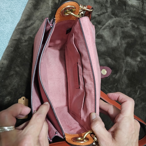 Authentic Coach Shouler/Crossbody Bag - Picture 5 of 9